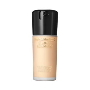 Base Líquida Studio Radiance Serum-Powered Foundation