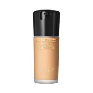 Base Líquida Studio Radiance Serum-Powered Foundation