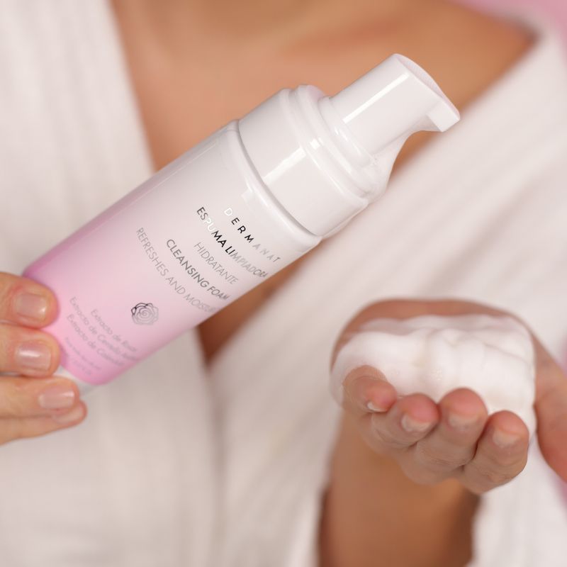 Limpiadora-en-Espuma-con-Extracto-de-Rosas--3-.JPG